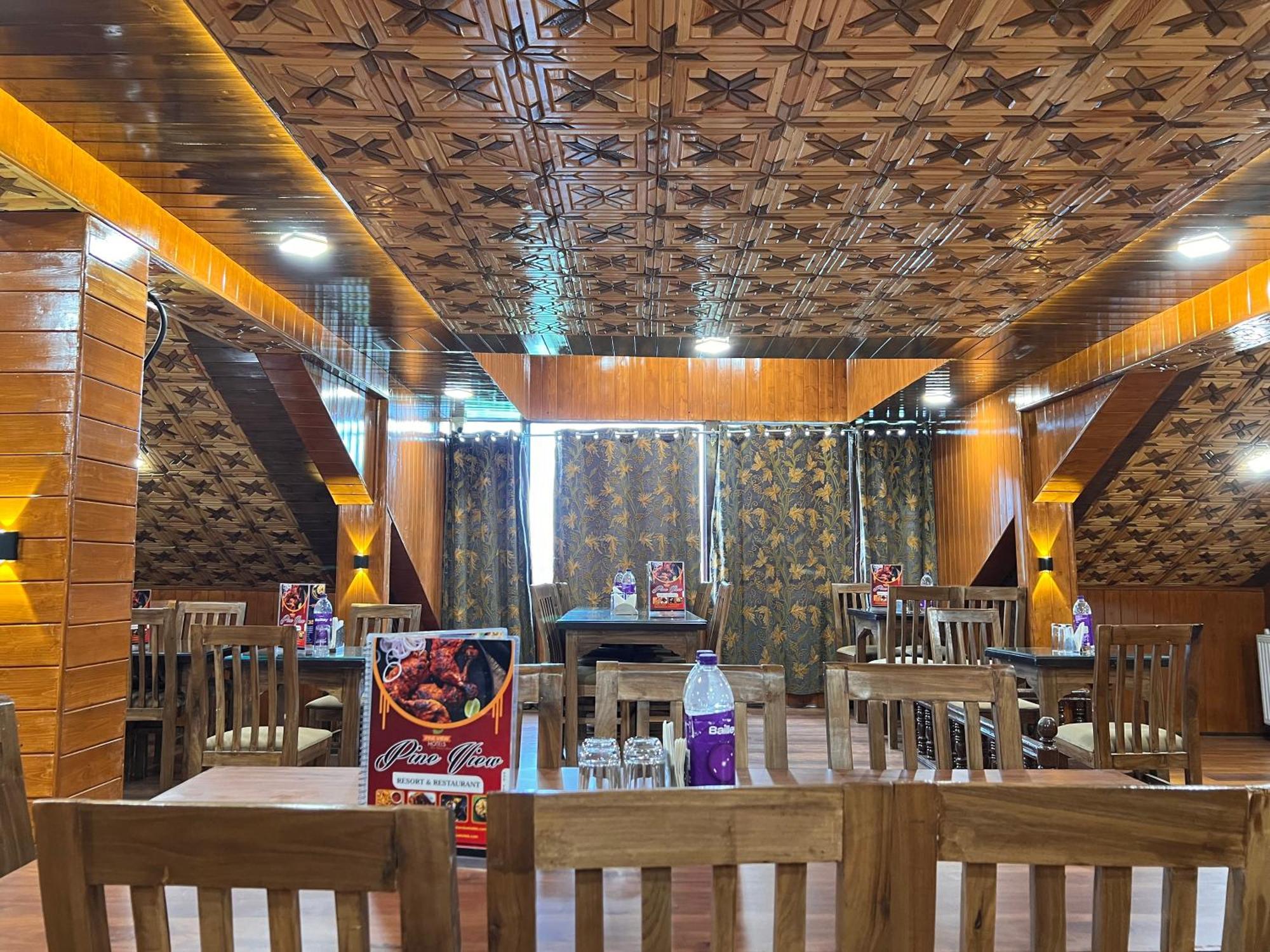 Pine View Resort Gulmarg Exterior photo